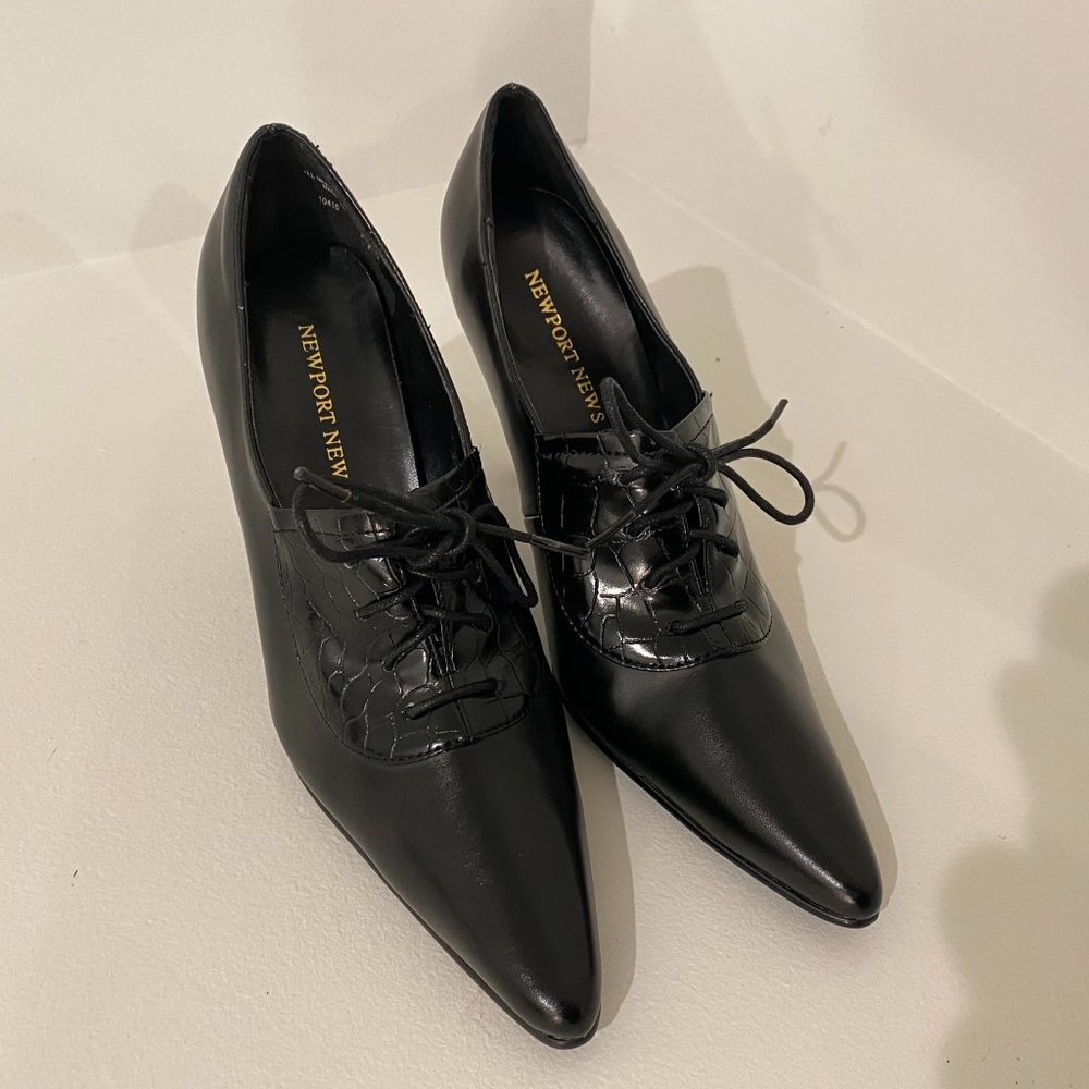 Newport News Shoes Black Croc Lace Up Pump Size 8 - Picture 1 of 9